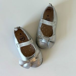 Toddler Girl’s Silver Dressy Shoes